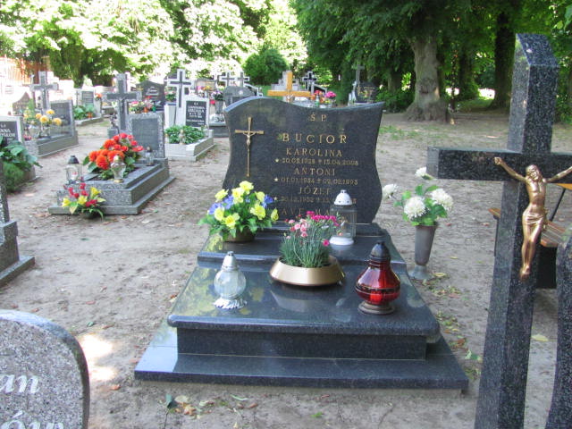 Grób Józef Bucior